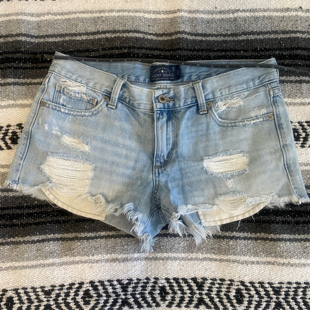 Lucky Brand size 4/27 short